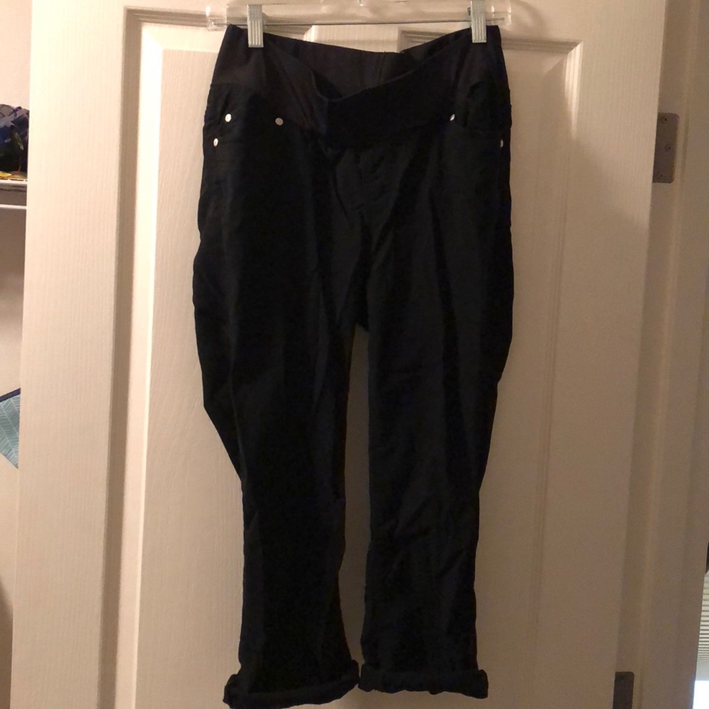 Maternity black crop pants